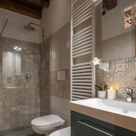 Castello With Garden R&r Апартаменты